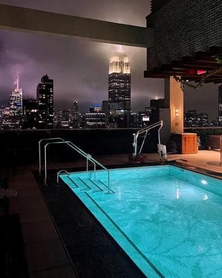 Somewhere Nowhere NYC - Lounge, Nightclub & Rooftop Pool slideshow item 2